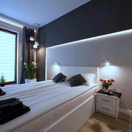 4uapart-apartment Platan Grey شقة