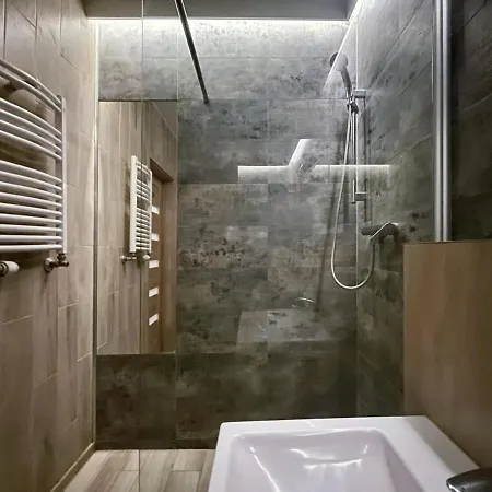 شقة 4uapart-apartment Platan Grey *